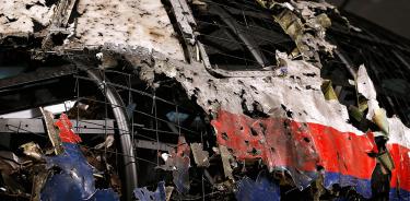 Tres rusos y un ucraniano sospechosos por el derribo del avión en Ucrania