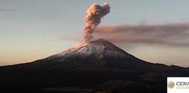 Emite volcán Popocatépetl columna de ceniza de 2.5 kilómetros