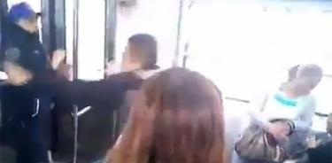 Presuntos vagoneros agreden a policías en Metro Neza