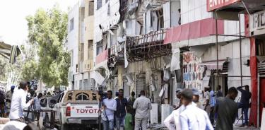 Explota coche bomba en Mogadiscio; hay 12 muertos y 15 heridos
