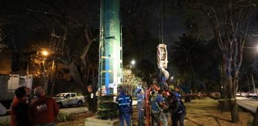 Retiran antena gigante en Lomas de Chapultepec, quitarán más en breve