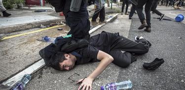La violencia regresa a las calles de Hong Kong