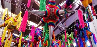 Venta de piñatas: una tradición que se niega a morir