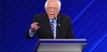 Sanders sale del hospital y estará en el debate demócrata del día 15