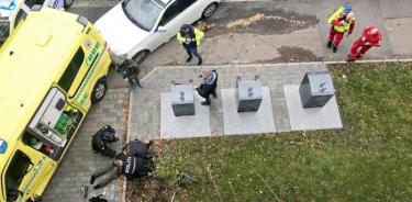 Hombre roba ambulancia y atropella a peatones en Noruega