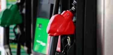 Gasolina Premium sin estímulo fiscal; baja para Magna y Diésel