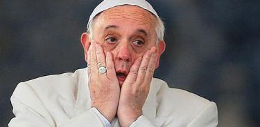 Bomberos rescatan al Papa Francisco, atrapado en un ascensor durante media hora