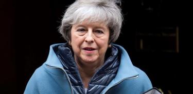 Theresa May pide a Parlamento británico más tiempo para negociar el Brexit