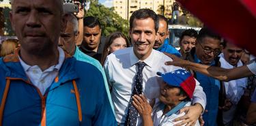 El “presidente” Guaidó ofrece amnistía a militares que abandonen a Maduro