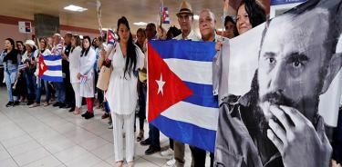 EU aplaude a Áñez por expulsar a cientos de funcionarios cubanos