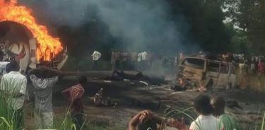Explota pipa en Nigeria; hay al menos 50 muertos