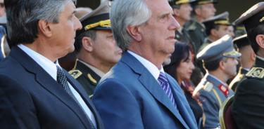 Uruguay cesa de forma fulminante al ministro de Defensa y a la cúpula militar