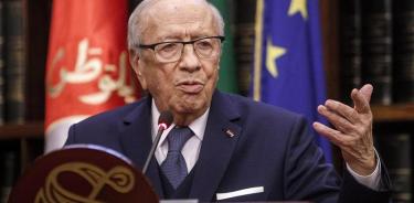 Hospitalizan en estado crítico al presidente de Túnez