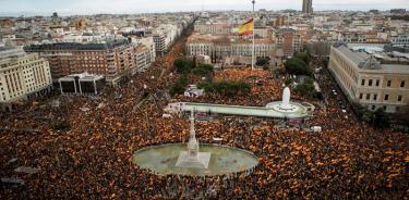 Miles de españoles protestan en Madrid contra Pedro Sánchez