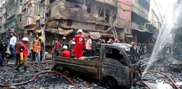 Masivo incendio en la capital de Bangladesh provoca 70 muertos