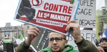 Buteflika se burla de la Primavera Argelina y se aferra al poder