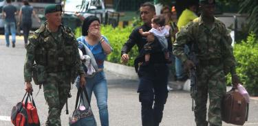 Desertan 85 militares venezolanos en un día; sube a 411 el total
