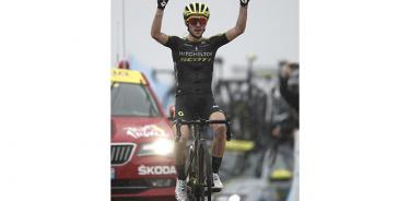 Británico Yates gana su segunda etapa en el Tour de Francia