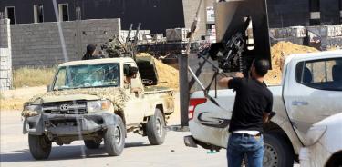 Bombardeos al sur de Trípoli dejan dos heridos