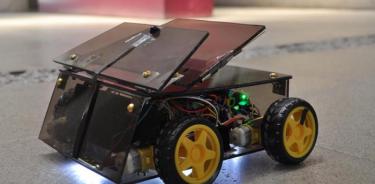 Diseña IPN robot asistente para personas con discapacidad motriz
