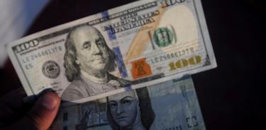 Dólar se vende en 19.81 pesos en bancos