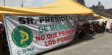 No daré ni un paso atrás, dice López Obrador ante bloqueos de campesinos