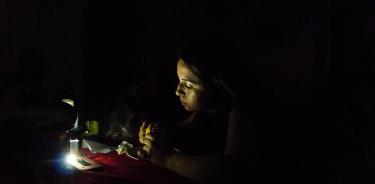 El colapso del sistema eléctrico sume de nuevo a Venezuela en la oscuridad