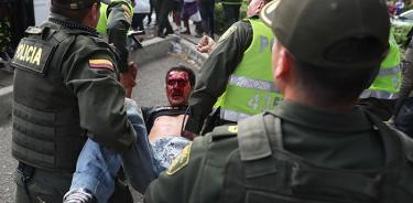 Maduro frustra con violencia el plan de Guaidó: 14 muertos