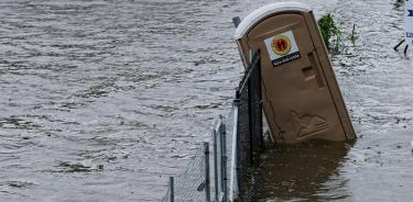 Barry se convierte en huracán; causa inundaciones en Luisiana