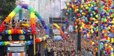Mayor desfile gay del mundo aúna fuerzas contra Bolsonaro