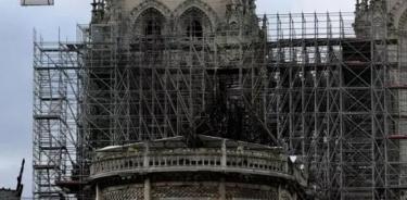 Suspenden obras  de Notre Dame por altos niveles de plomo