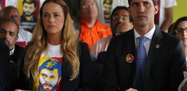 Guaidó pide a AMLO cambiar su postura sobre Venezuela