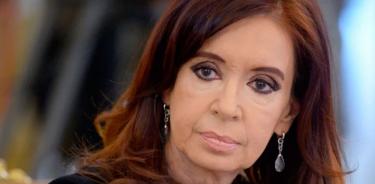 Autorizan a Cristina Fernández a ausentarse de juicio en su contra