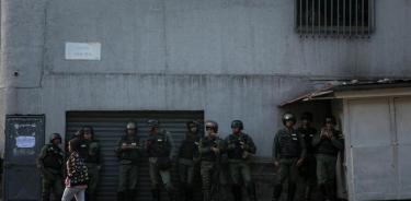 Aplacan rebelión militar en Venezuela