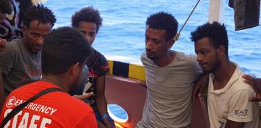 Tribunal permite al barco humanitario Open Arms entrar en aguas italianas