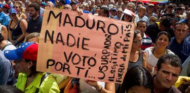 El Parlamento venezolano insinúa la creación de un gobierno paralelo