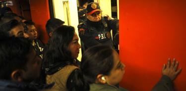 Desalojan tren en Metro Coyoacán por falla en cierre de puertas