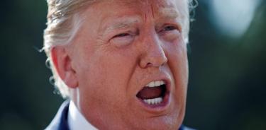 Trump minimiza el desplome de las bolsas y defiende su política con China