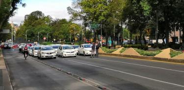 Taxistas complican vialidad en diferentes puntos de la capital