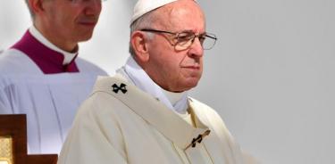 El Vaticano admite tener protocolo secreto para curas que tienen hijos