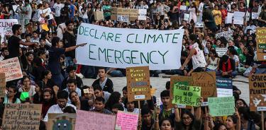 Los adultos se suman a la revuelta juvenil contra la crisis climática