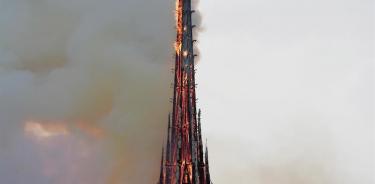 Francia lanza concurso internacional para reconstruir aguja de Notre Dame