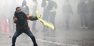 Los “chalecos amarillos” rechazan el “gran debate nacional” de Macron