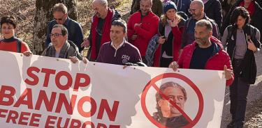 Bannon tiene nueva misión: formar futuros líderes populistas en un monasterio italiano