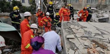 Al menos siete muertos y 13 heridos deja derrumbe de edificios en China