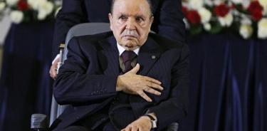 Abdelaziz Buteflika renuncia a la reelección en Argelia