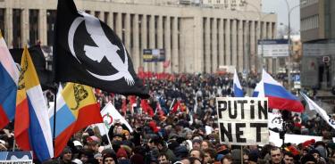 Miles de rusos protestan contra la ley sobre desconexión de internet