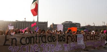 Nutrida marcha contra feminicidios y acoso en la CDMX