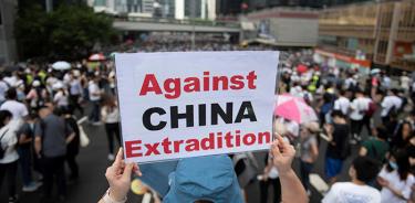 Manifestantes logran que Hong Kong suspenda ley de extradición a China