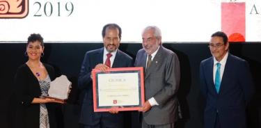 Entregan Premio Crónica 2019 a mexicanos de excelencia
